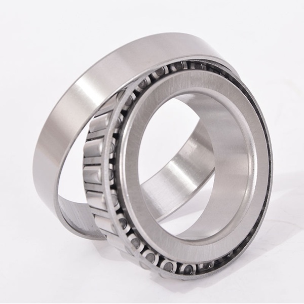 Truck Parts: Tapered Roller Bearing